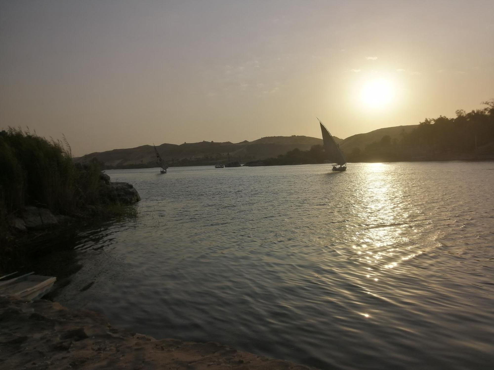 Nubian Bride Guest House Aswan Exteriör bild
